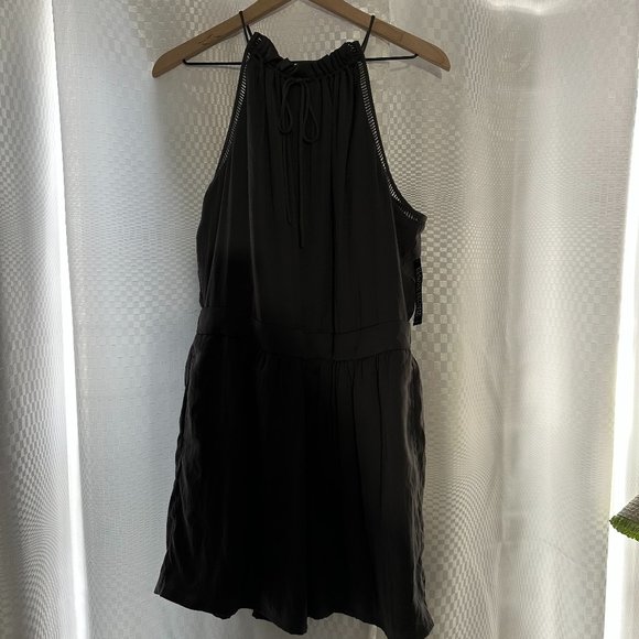 NWT - NY & Co Gray Shorts Romper   Size Medium - Picture 3 of 3